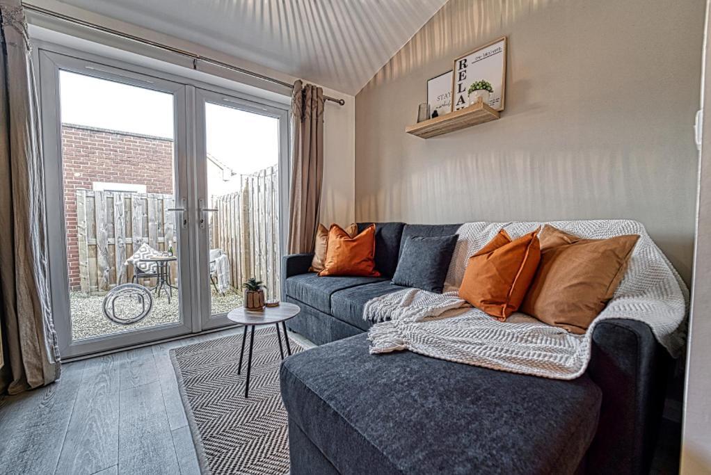 Guest Homes - Watledge House Apartment تِوْكيسبوري المظهر الخارجي الصورة