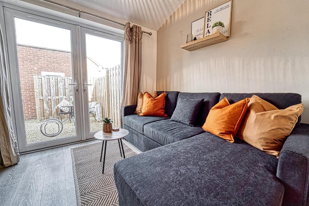 Guest Homes - Watledge House Apartment تِوْكيسبوري المظهر الخارجي الصورة